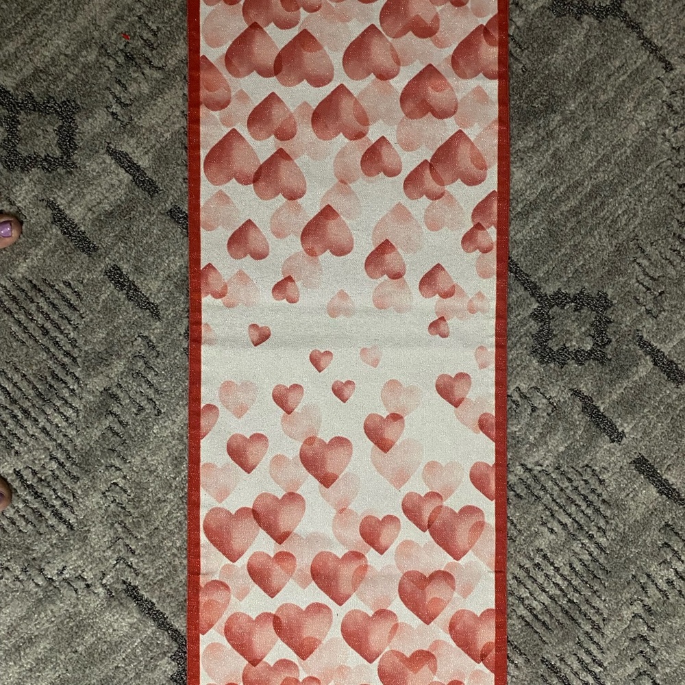Romantic Heart Design Table Runner